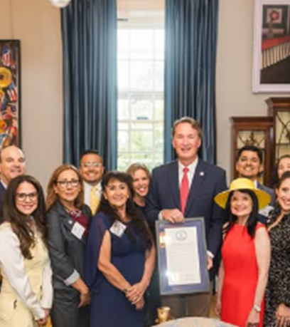 州长与拉丁裔女士